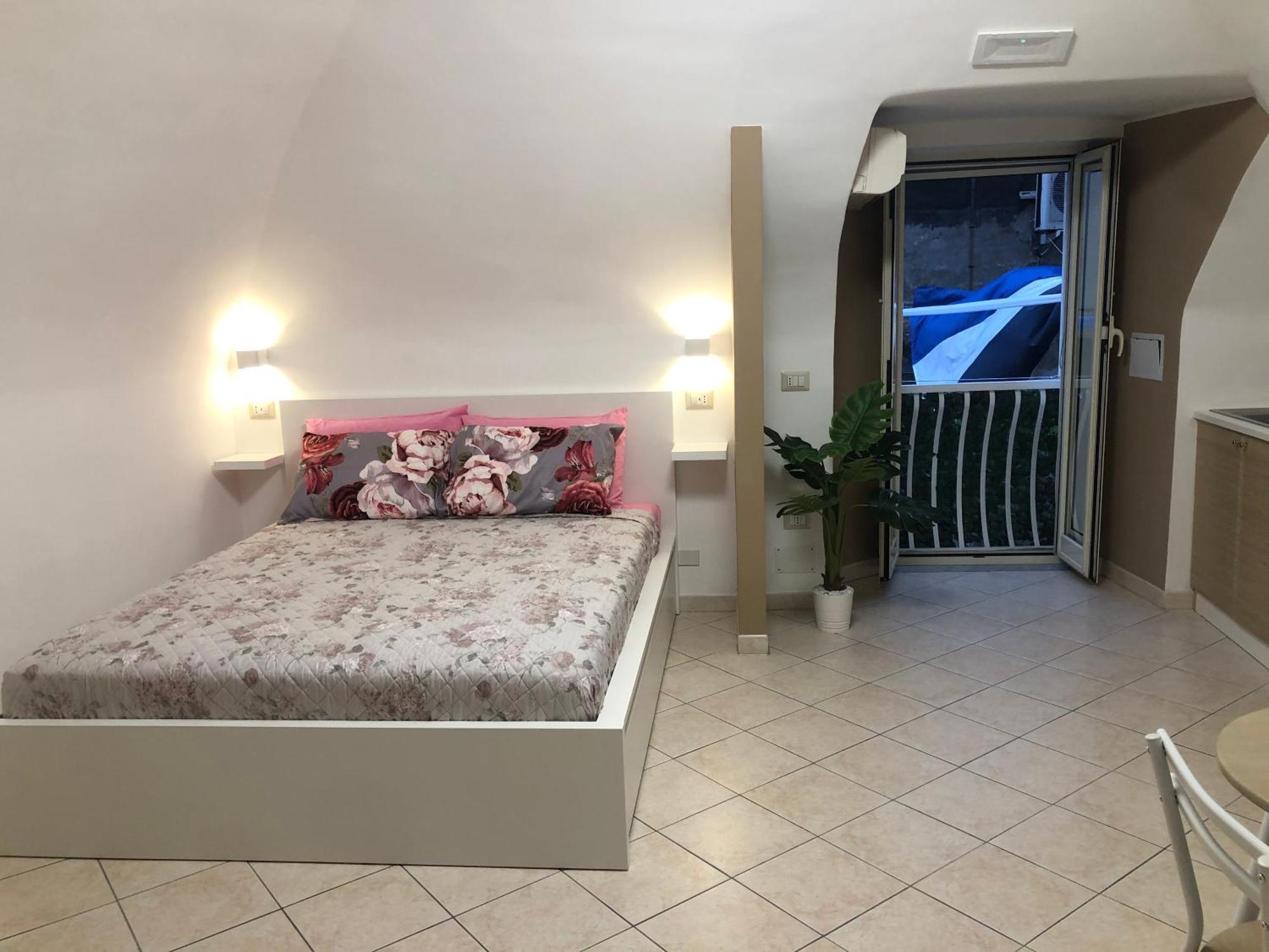 Apartamento La Casa Di Ludovica Nápoles Exterior foto